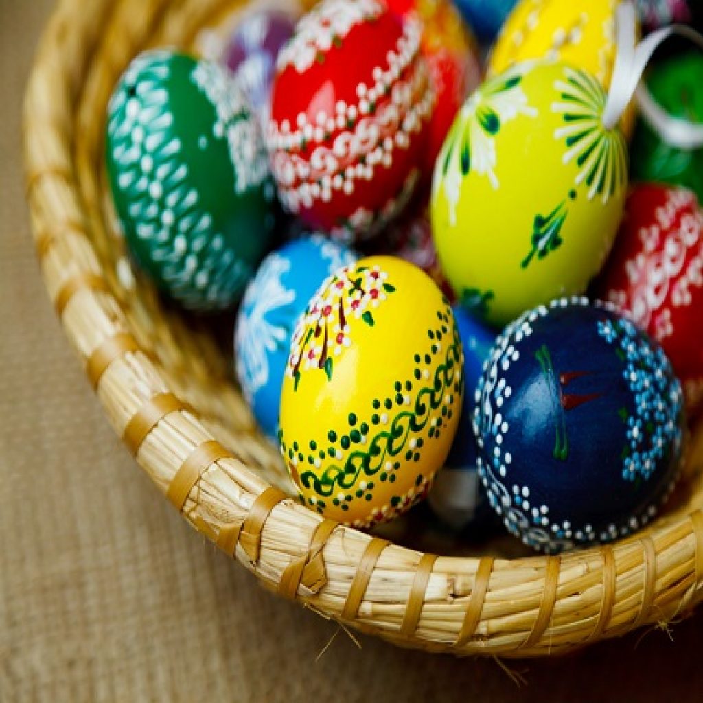 traditional easter eggs